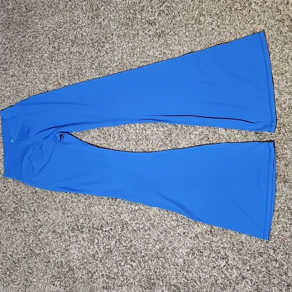 Sunzel Womens Sz Large Wide Leg Flare Leggings!! Blue. Excellent Condition.